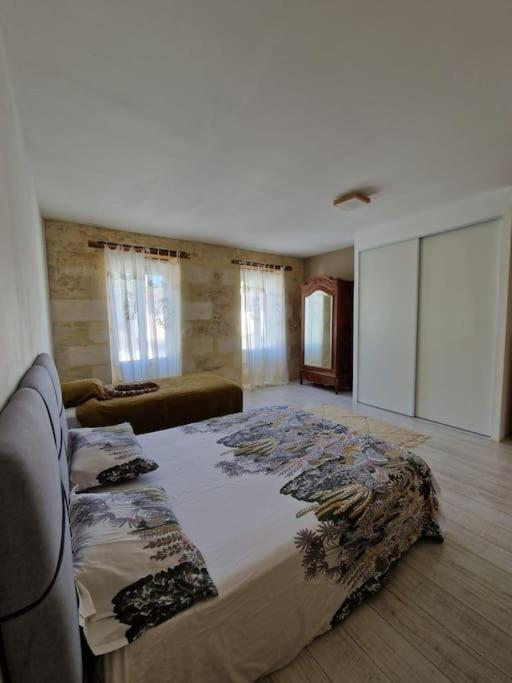 Demeure En Pierre Avec Piscine Privee Villa Etauliers ภายนอก รูปภาพ