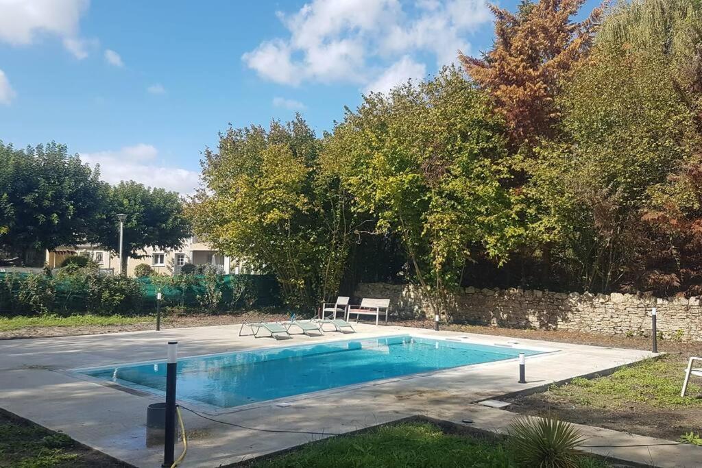 Demeure En Pierre Avec Piscine Privee Villa Etauliers ภายนอก รูปภาพ