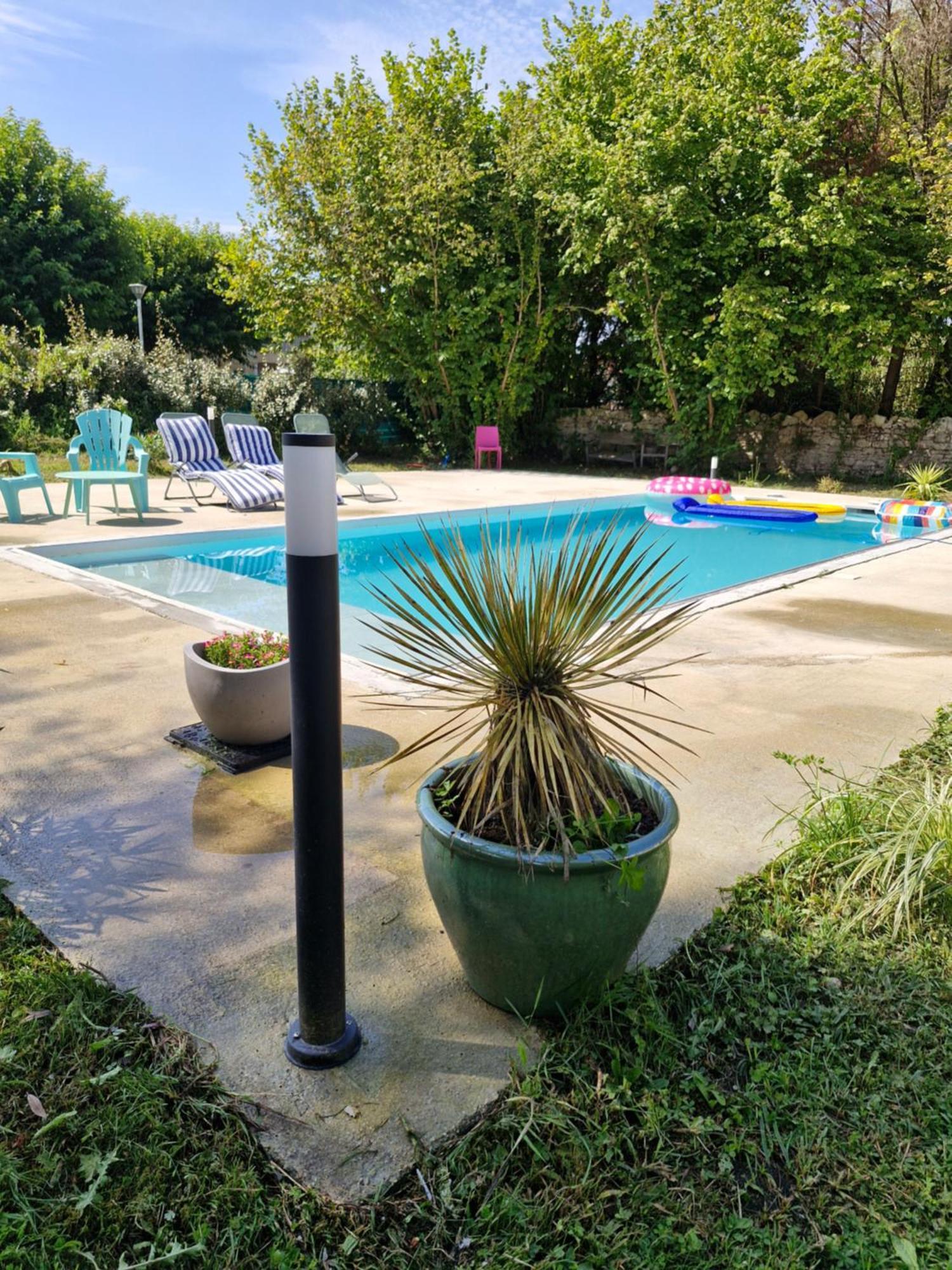 Demeure En Pierre Avec Piscine Privee Villa Etauliers ภายนอก รูปภาพ