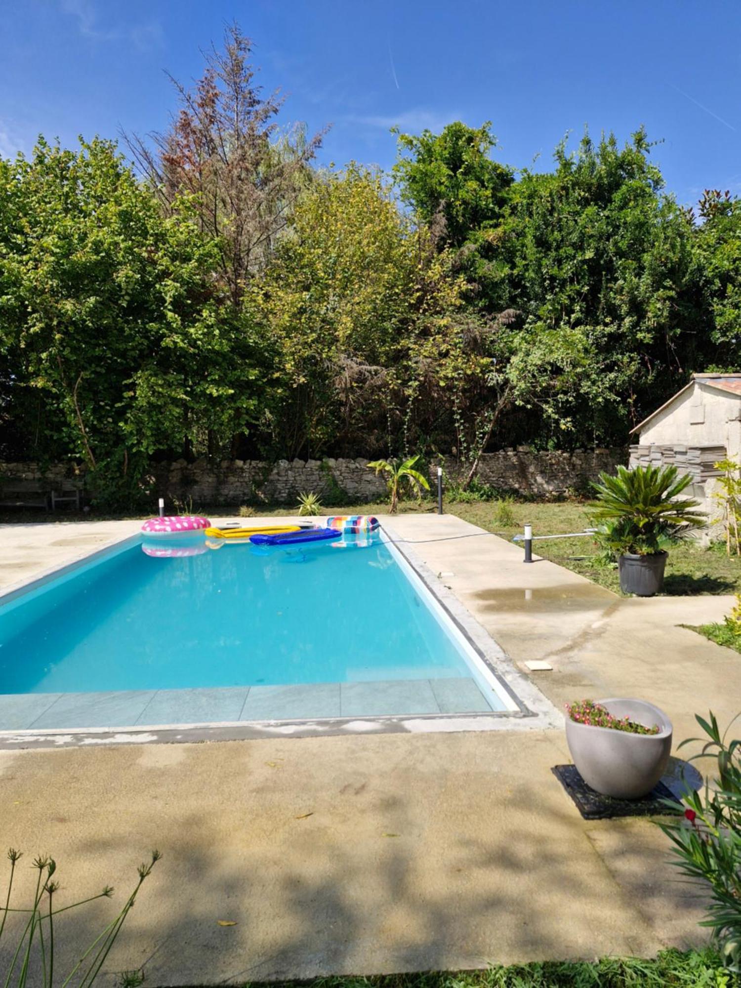 Demeure En Pierre Avec Piscine Privee Villa Etauliers ภายนอก รูปภาพ